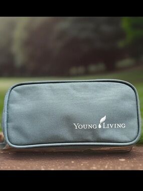 YOUNG LIVING Carrying Case Active & Fit Essential Oils Zip Around Travel Bag NEW